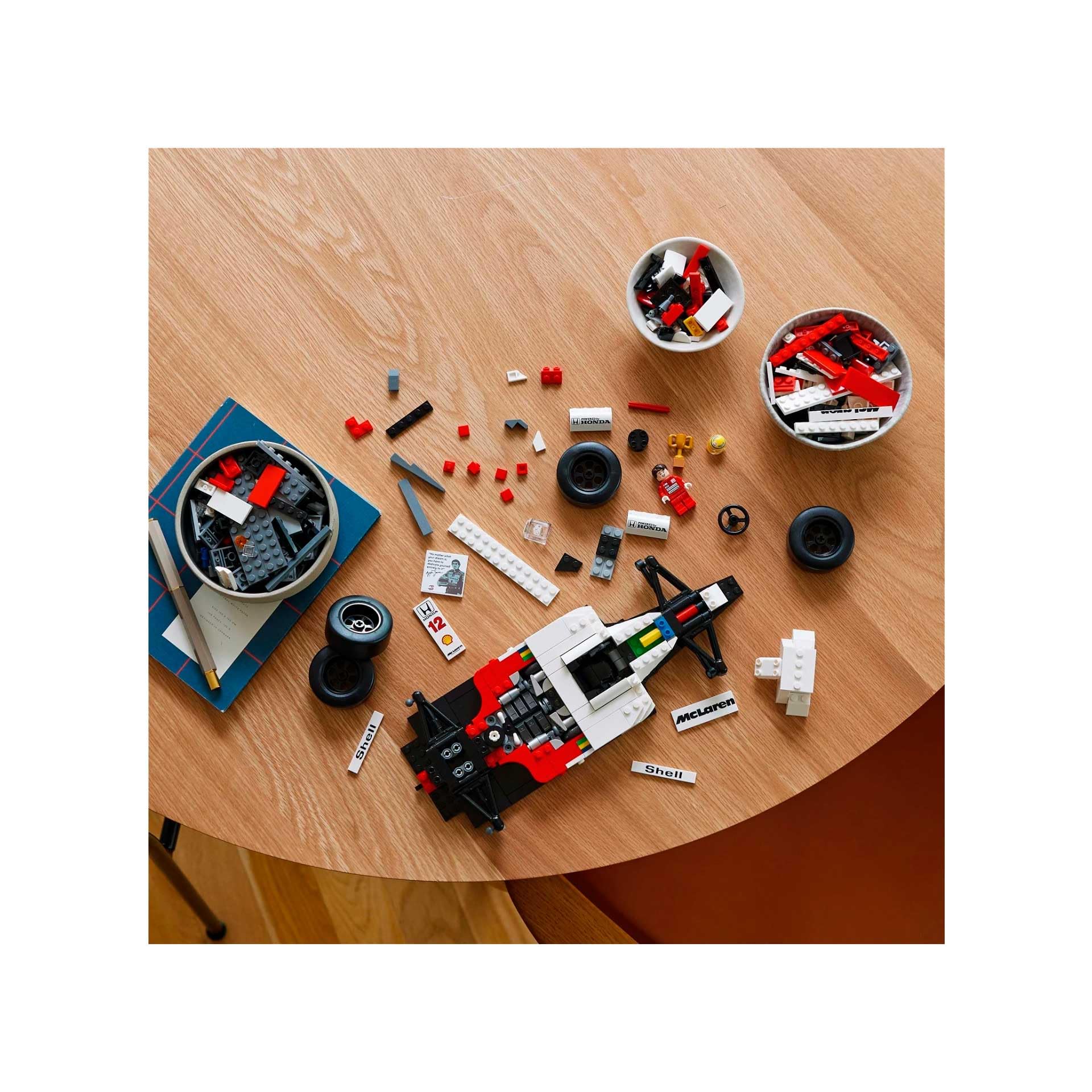 Lego Icons McLaren MP4/4 and Ayrton Senna Set 10330 - Image 5
