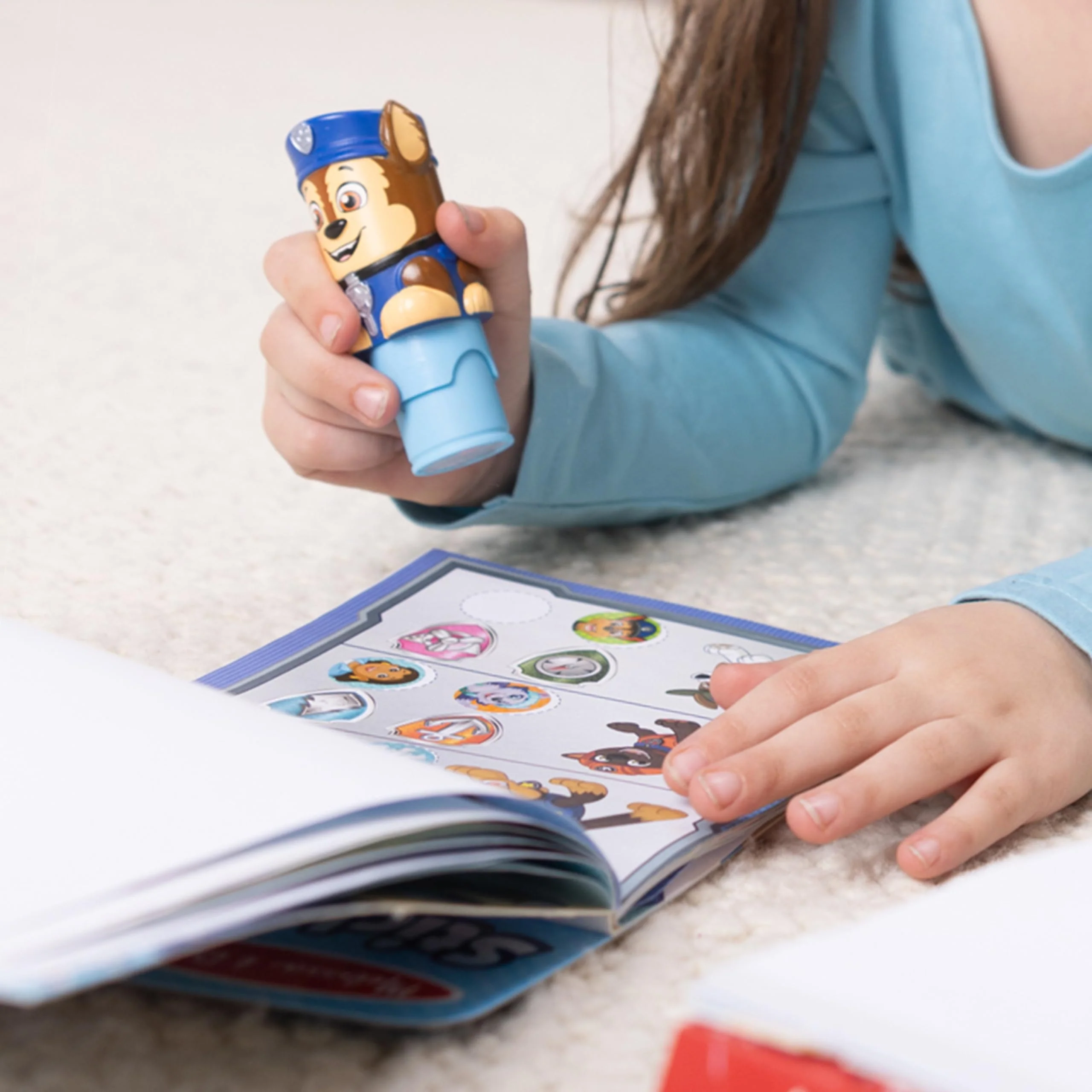 Melissa & Doug Sticker Wow!™ 24-Page Activity Pad and Sticker Stamper, 300 Stickers, Arts and Crafts Fidget Toy Collectible Character – PAW Patrol Chase - FSC Certified - Image 4