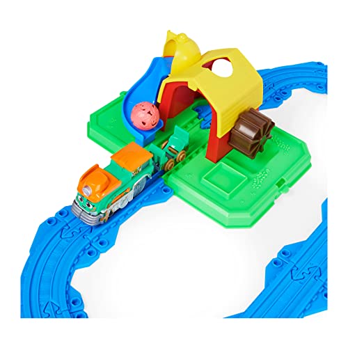 Mighty Express, Farm Station Adventure Bucket and 11-Piece Train Track Set with Exclusive Farmer Faye Toy Train - Image 8