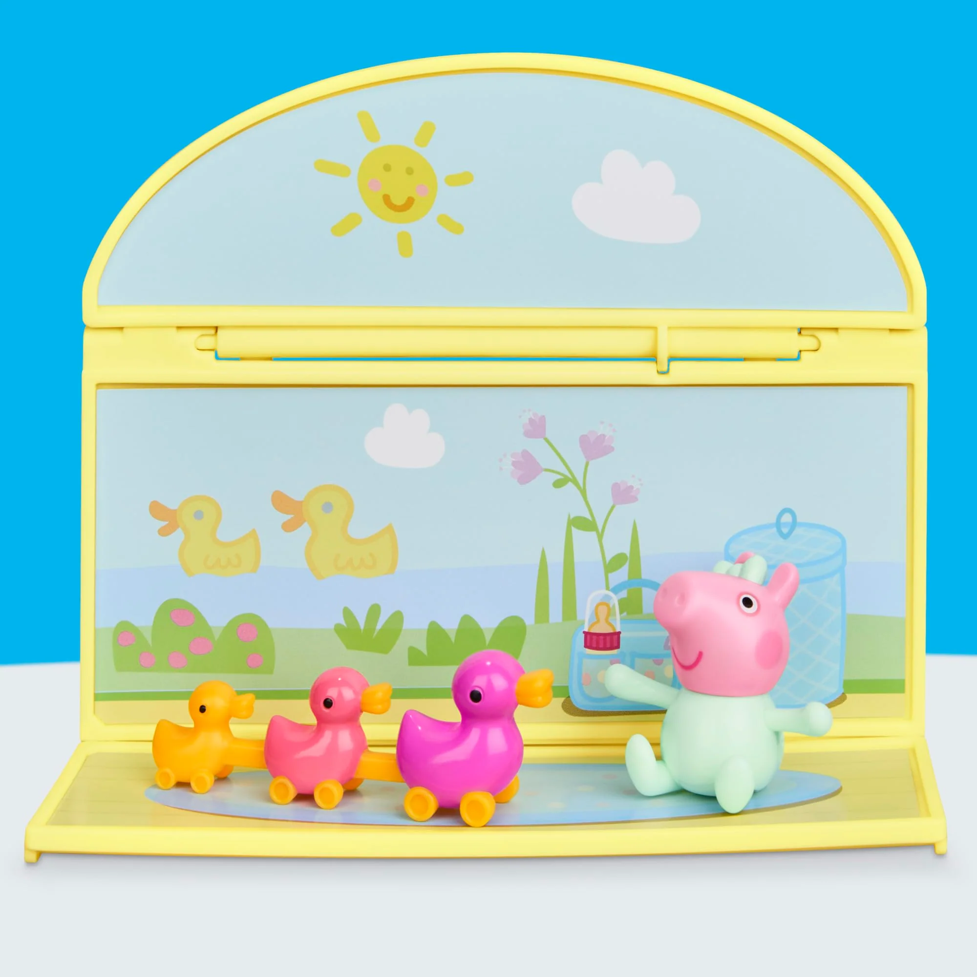 Peppa Pig Evie's Nursery Set with 1 Figure and 7 Accessories, Works with Peppa's Big Family House Playset, Preschool Toys for Girls and Boys 3+ - Image 9