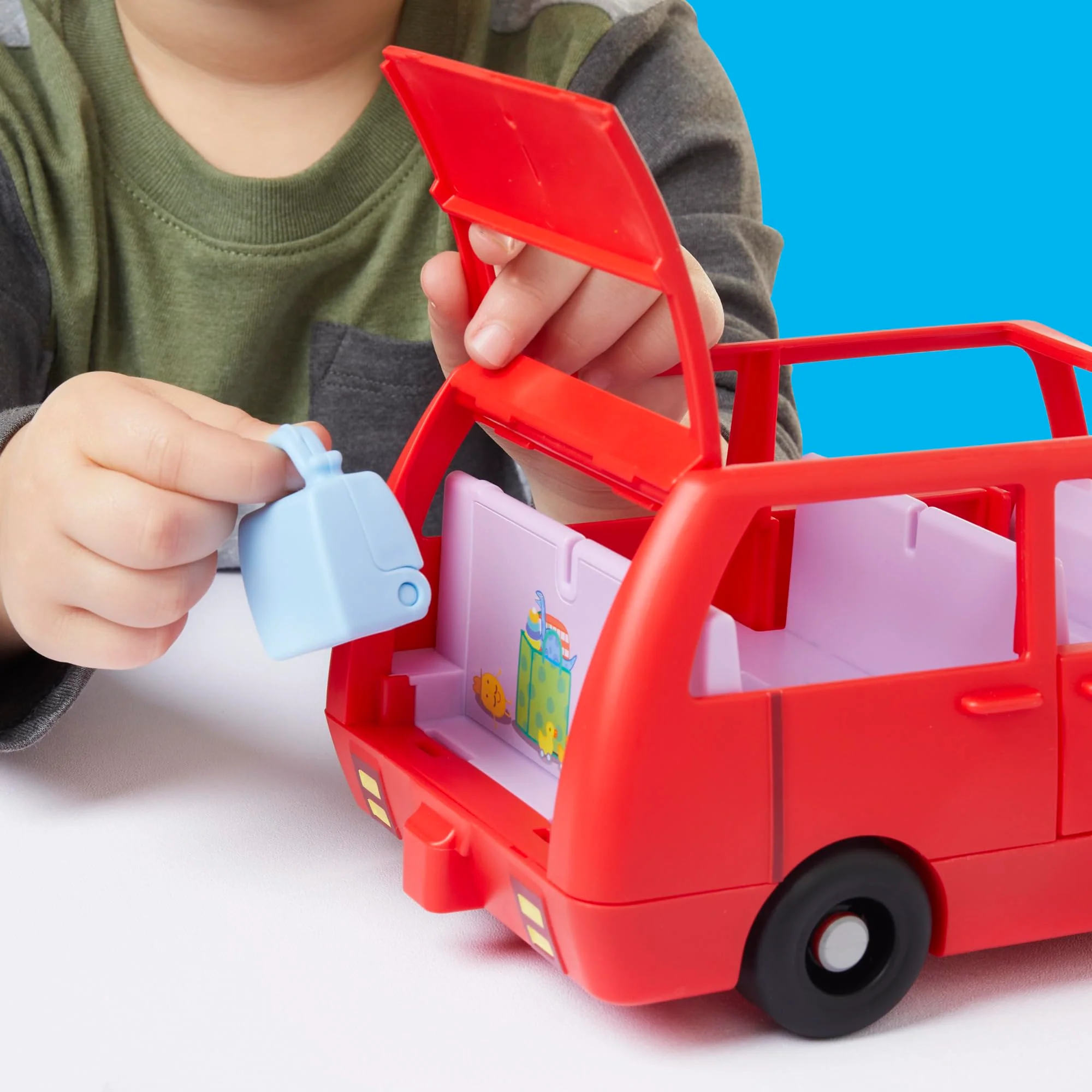 Peppa Pig Peppa's Big Family Car with 2 Figures (Fits 5), Toy Car Playset for Girls and Boys 3 and Up - Image 4